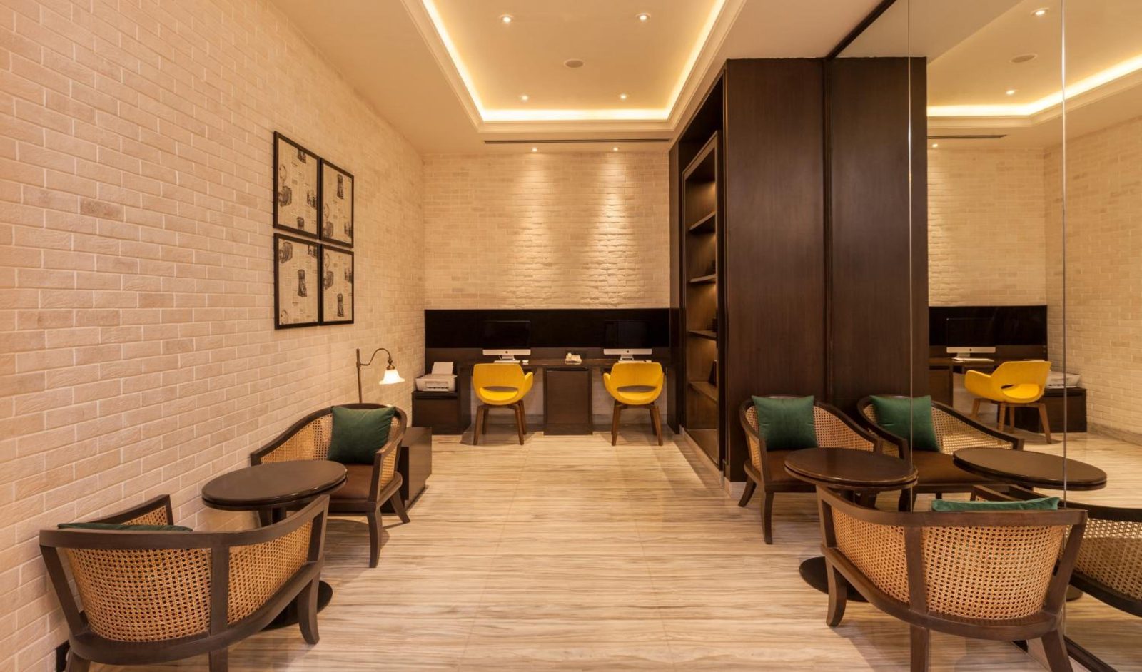 Lemon Tree Premier City Center Pune — photo 7