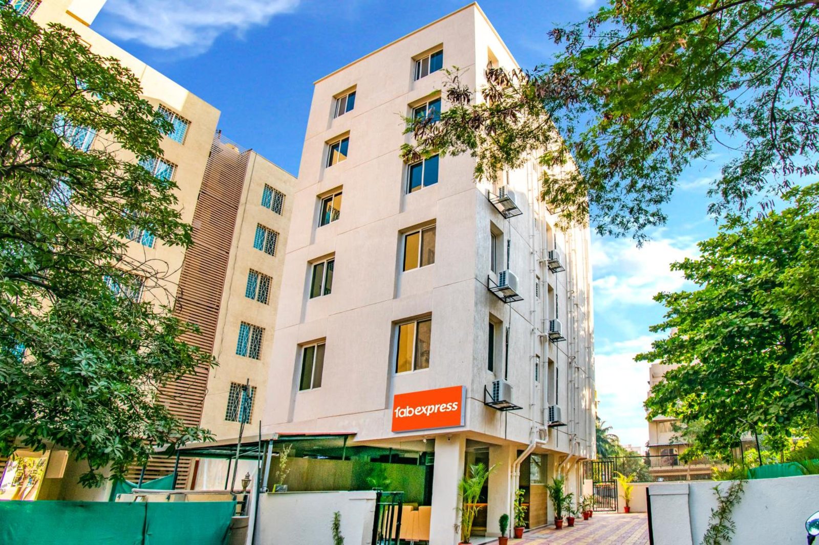 FabHotel Marvel Bliss — photo 2