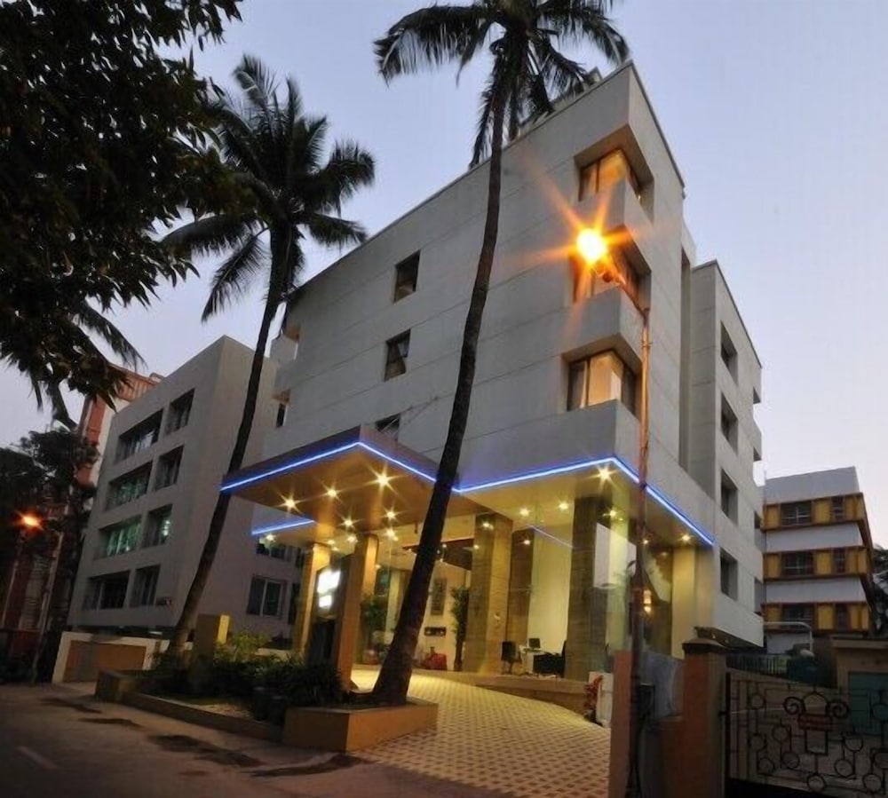 JM Four Hotel — photo 2