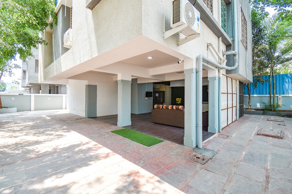 Fabhotel Skylight Studio Rooms — photo 4