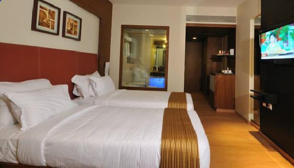 JM Four Hotel — photo 4