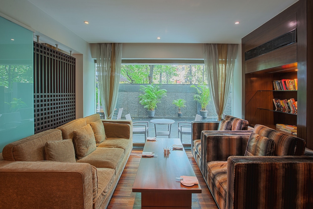 Oakwood Residence Naylor Road Pune — photo 2